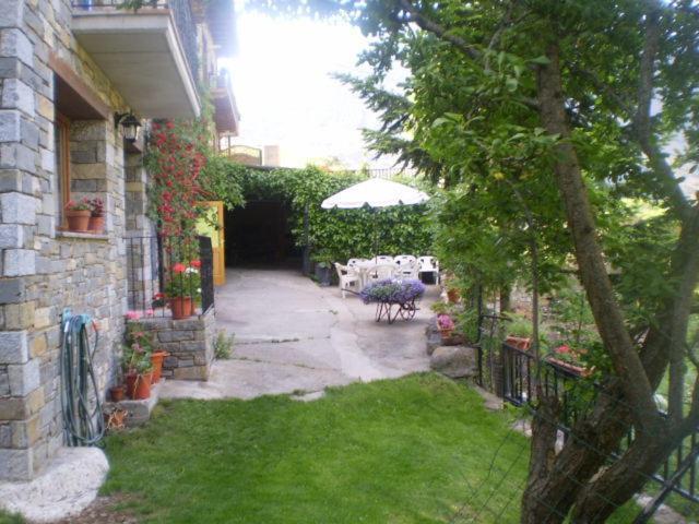 Hostal Pernalle Erill la Vall Exterior foto