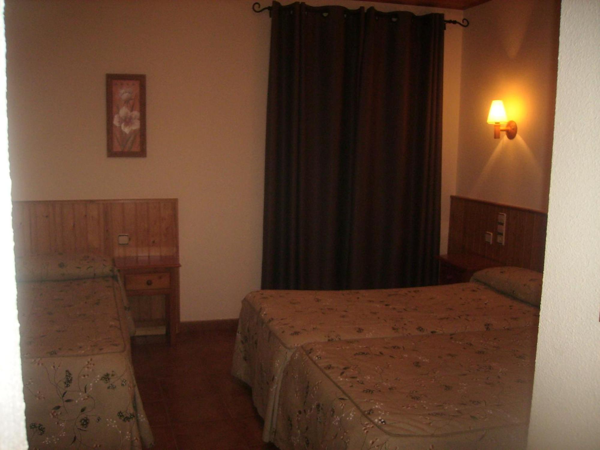 Hostal Pernalle Erill la Vall Exterior foto