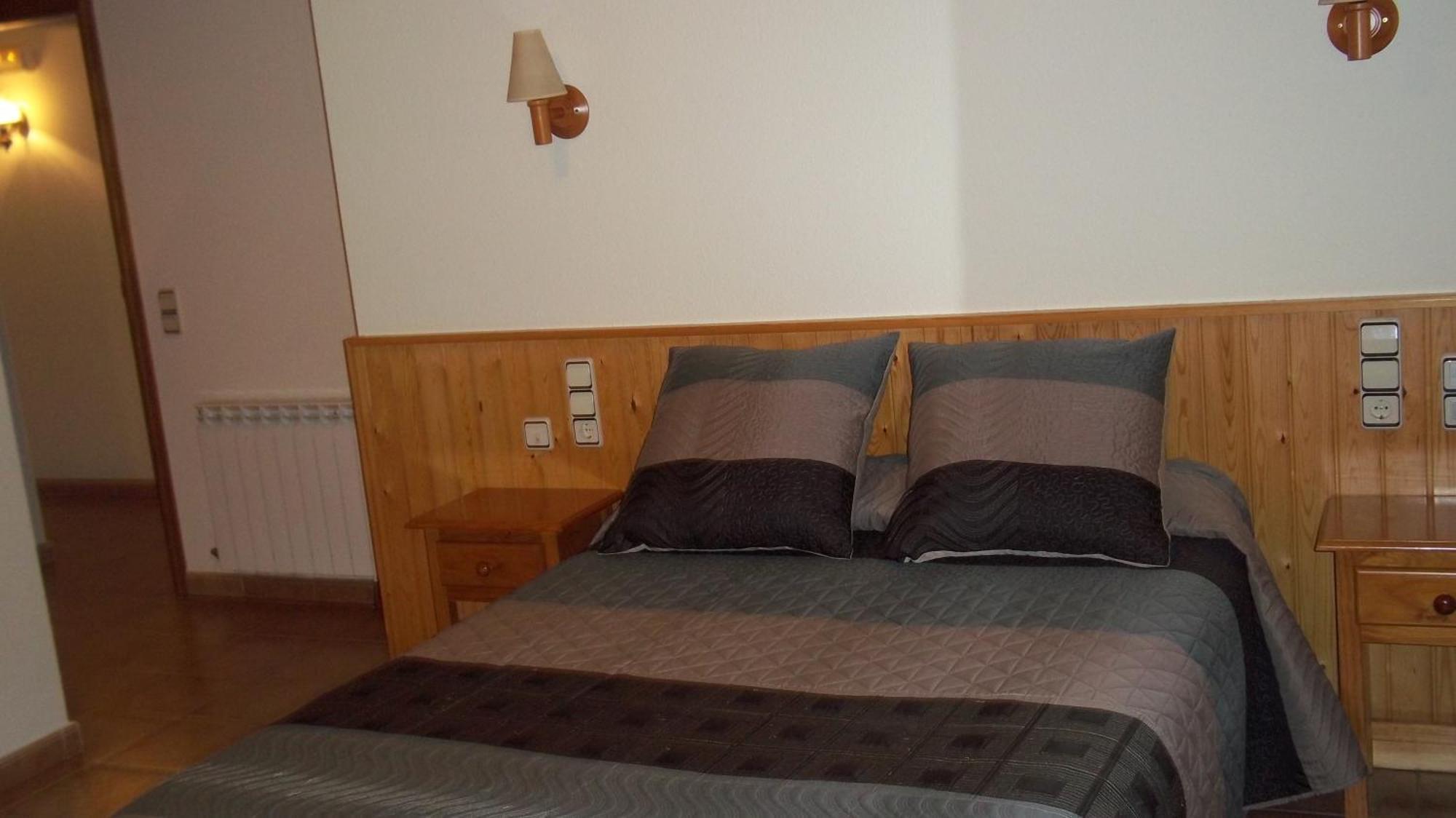 Hostal Pernalle Erill la Vall Exterior foto